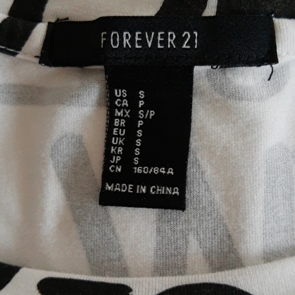 Forever 21 tee - Picture 3 of 4